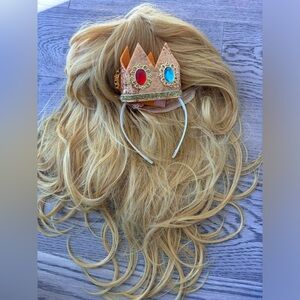 Princess Peach Wig and Crown — Halloween